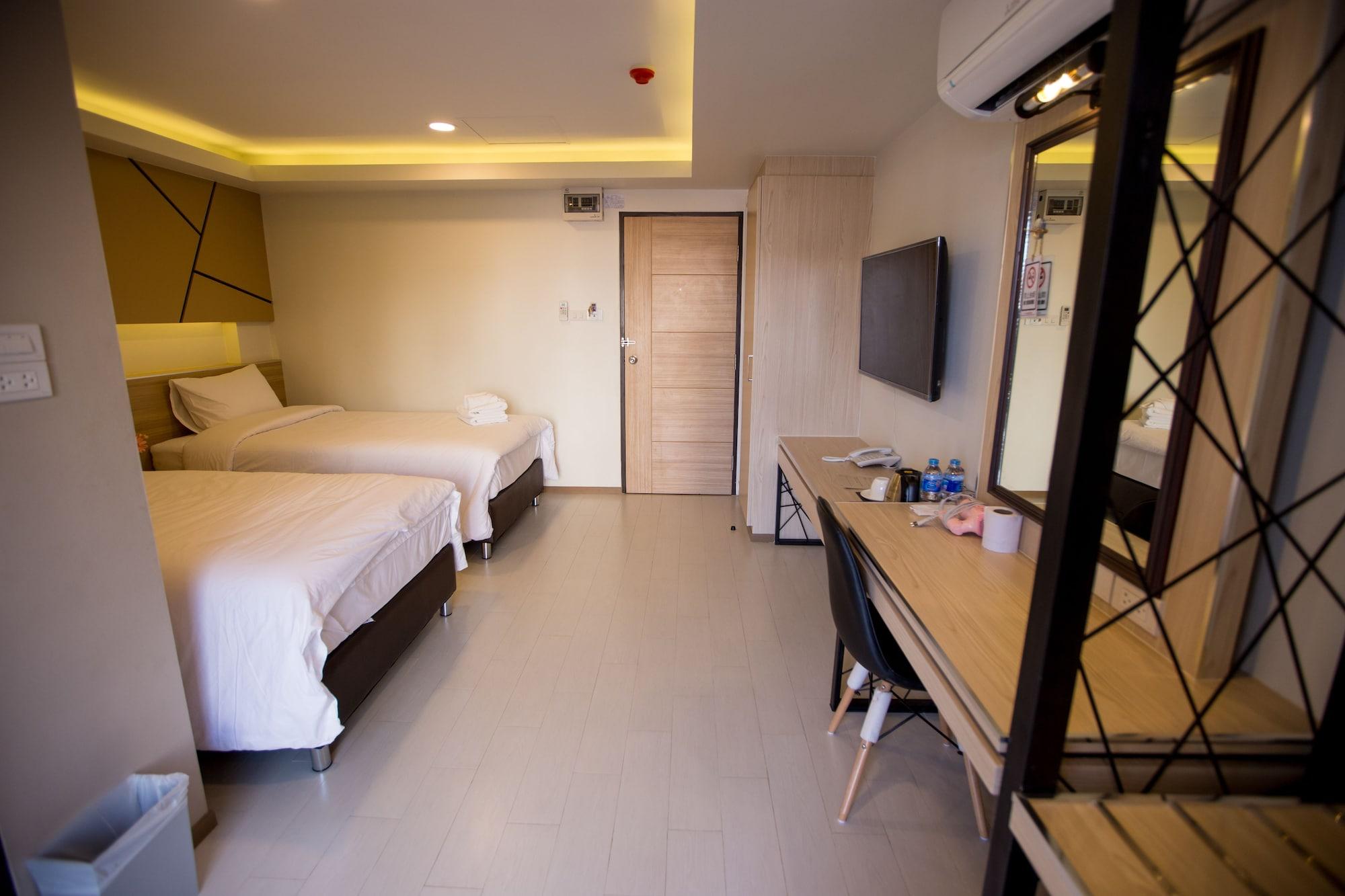 Tuck Me In Hotel Chiang Mai Exterior photo