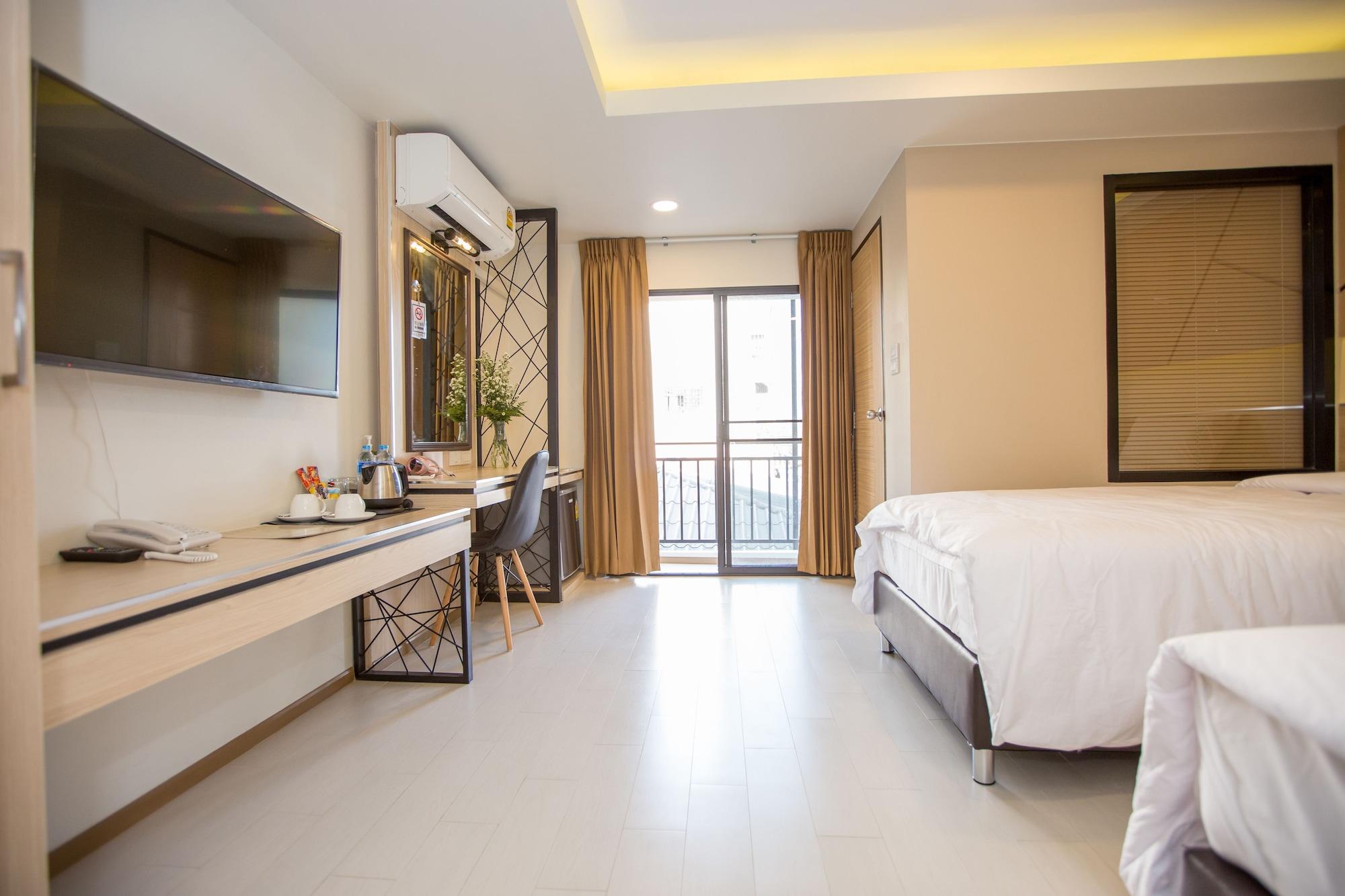 Tuck Me In Hotel Chiang Mai Exterior photo